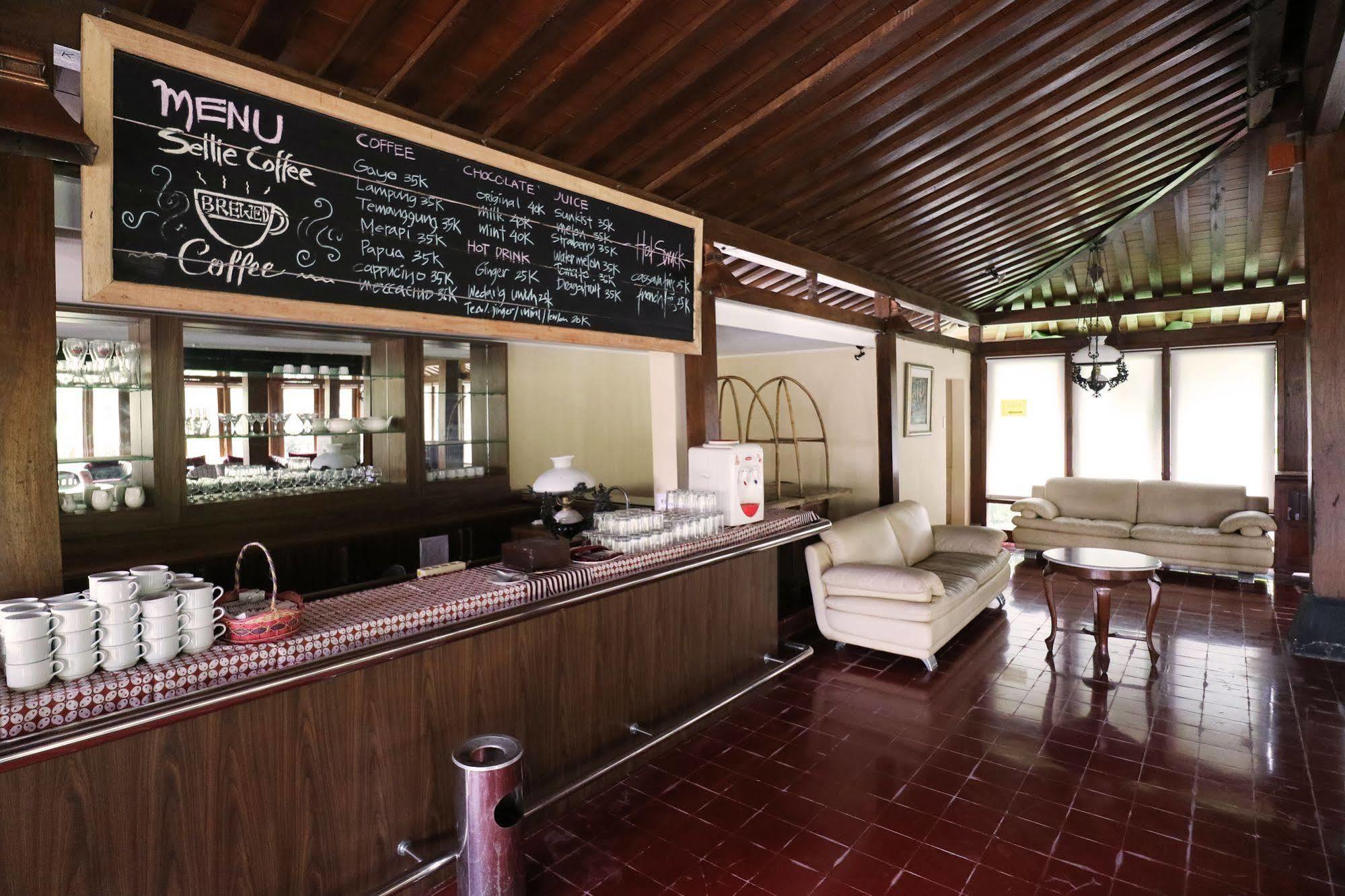 The Cangkringan Jogja Villas & Spa Экстерьер фото